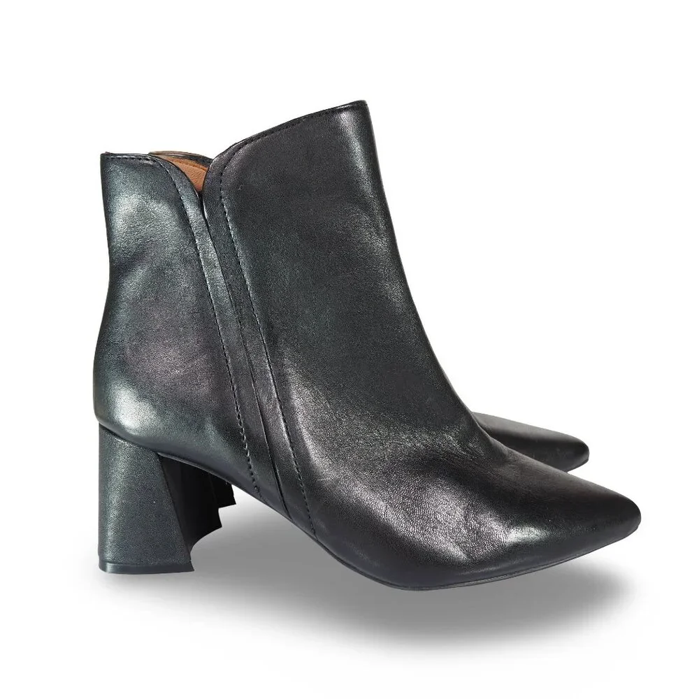 Gentle Souls by Kenneth Cole Dakota‎ Danbury Boots Women's 7.5 Black Leather